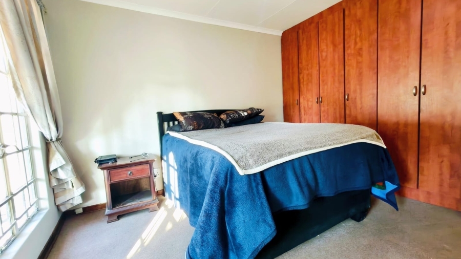 2 Bedroom Property for Sale in Grimbeeck Park North West